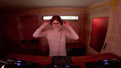 gush w/ dj bubbles