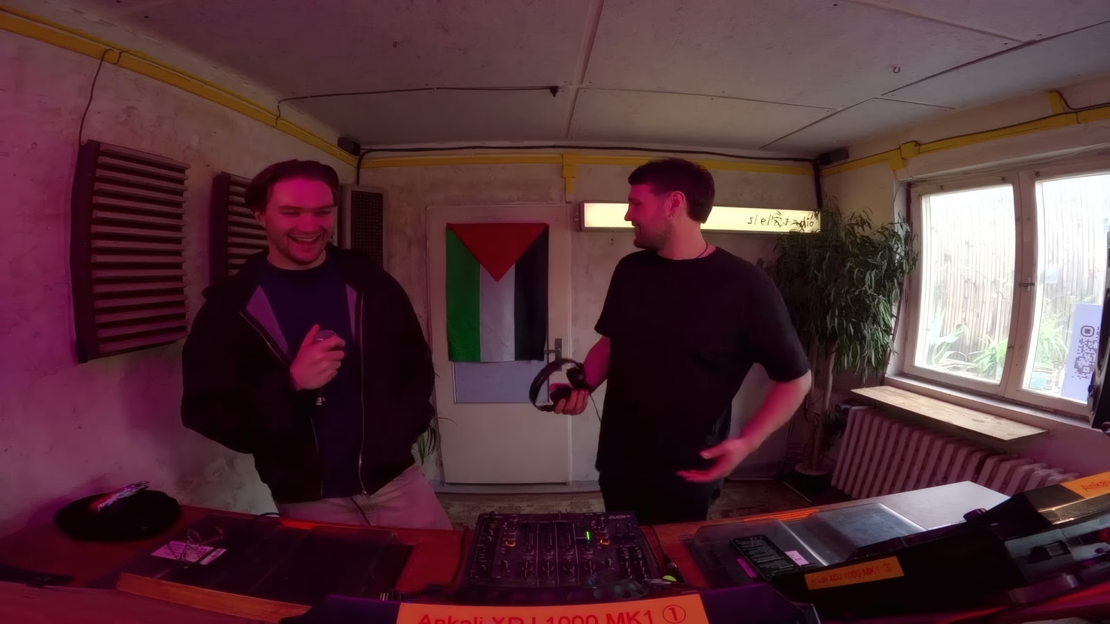 On groove w/ Inger Illel