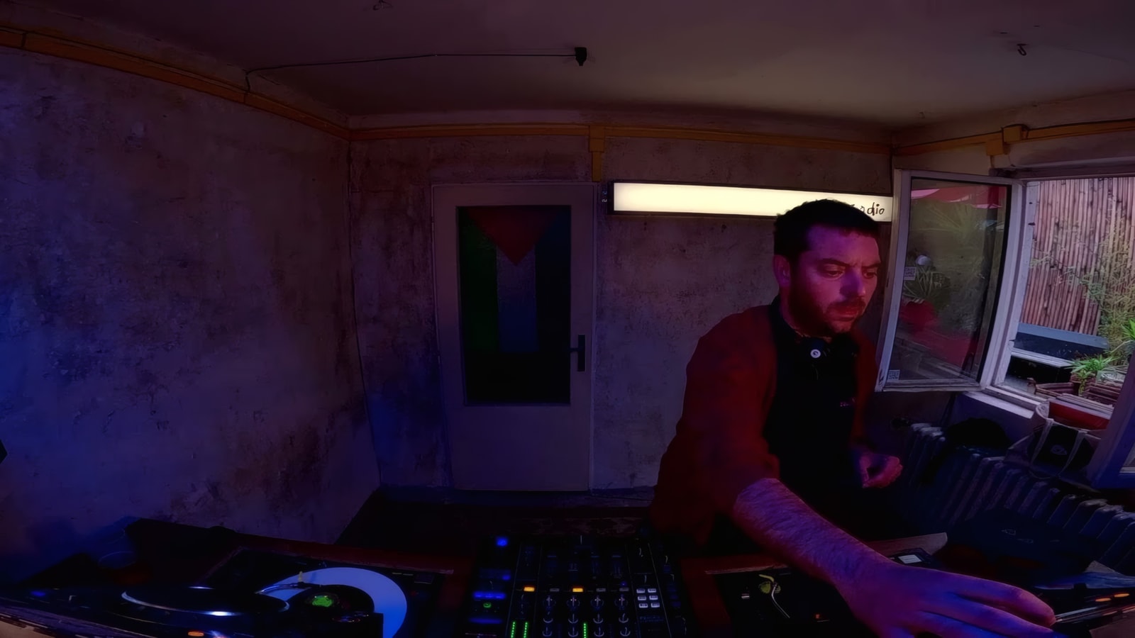 Compact Disco w/ Olinství