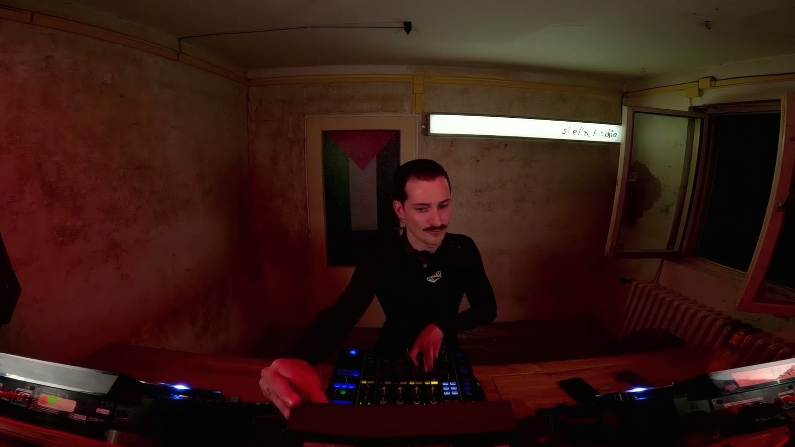 EXTRAVGNZA w/ kaotic