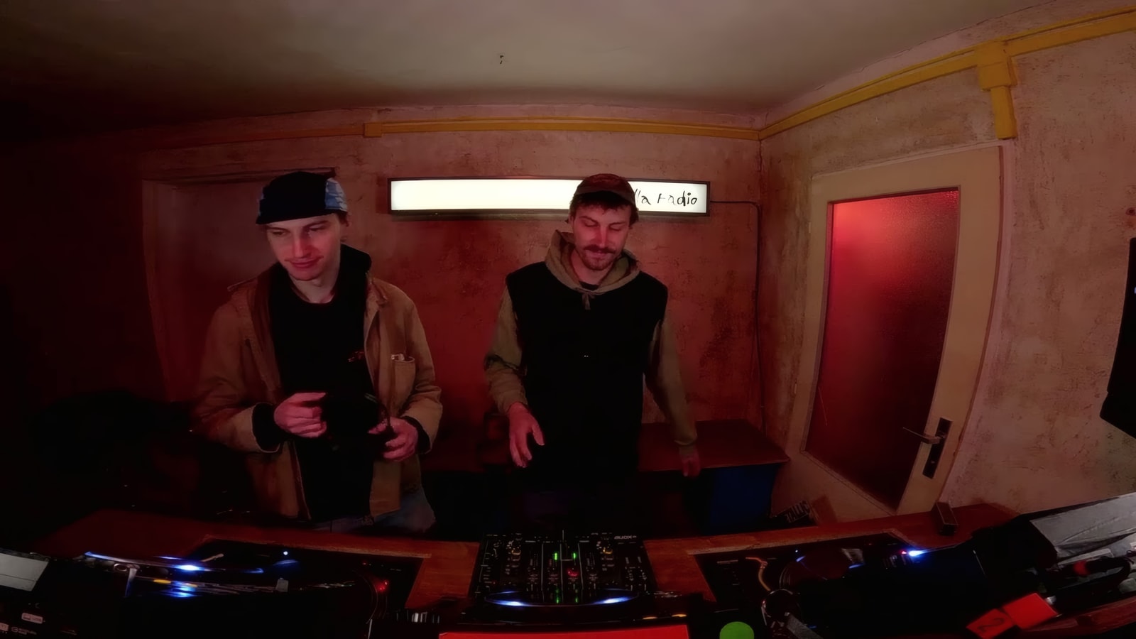 Radio Rakytnik w/ Austin Powers & Schaumstoff