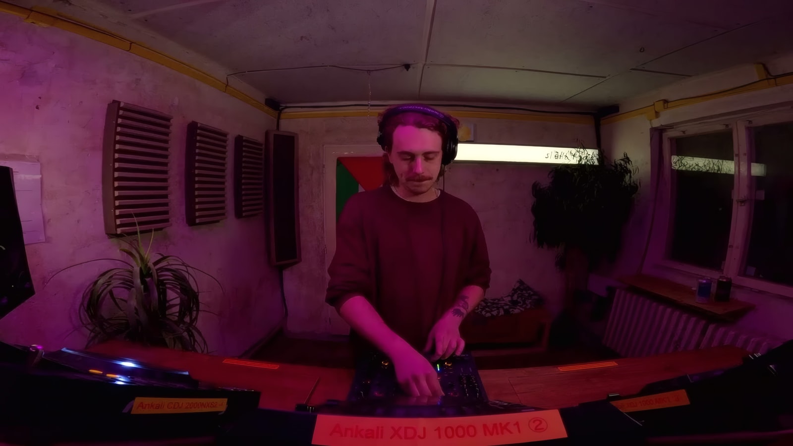 NEW FACES w/ HARSHMELLOW