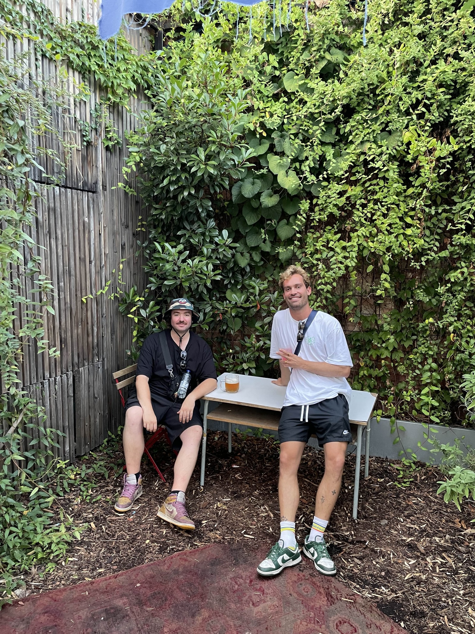 Shella Invites: Lebawski & Barbosa