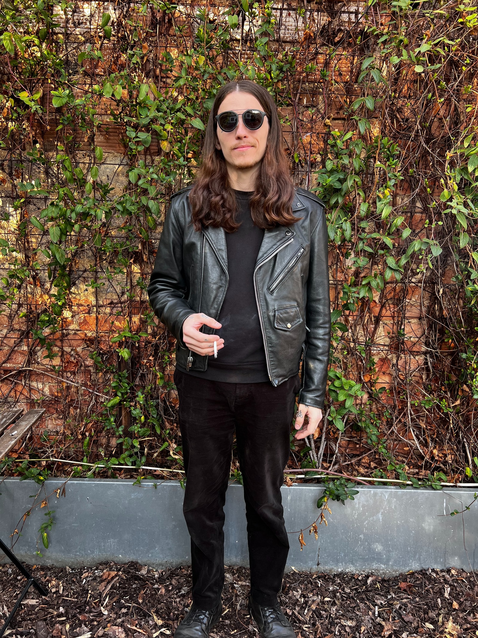 harampádí w/ The Marquis is Dead