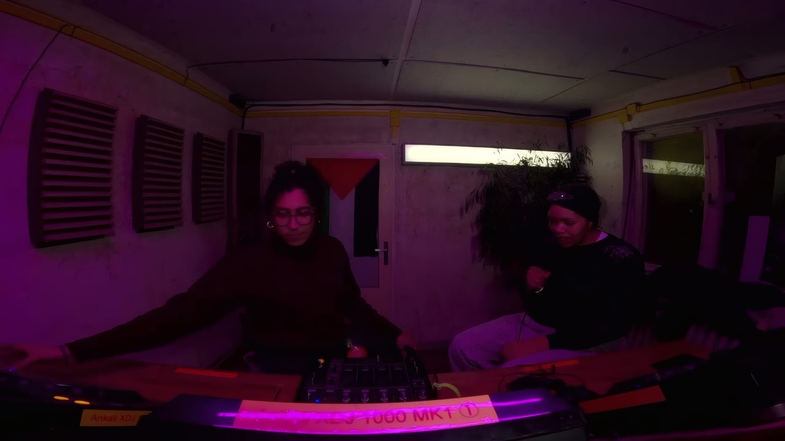 Luv Letters <3 w/ Ella CR