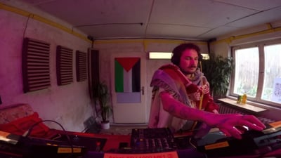 West Meets East w/ Alan Wood