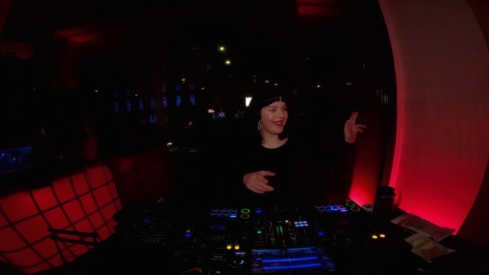 Shella @ Kolektor w/ Divnyutvar