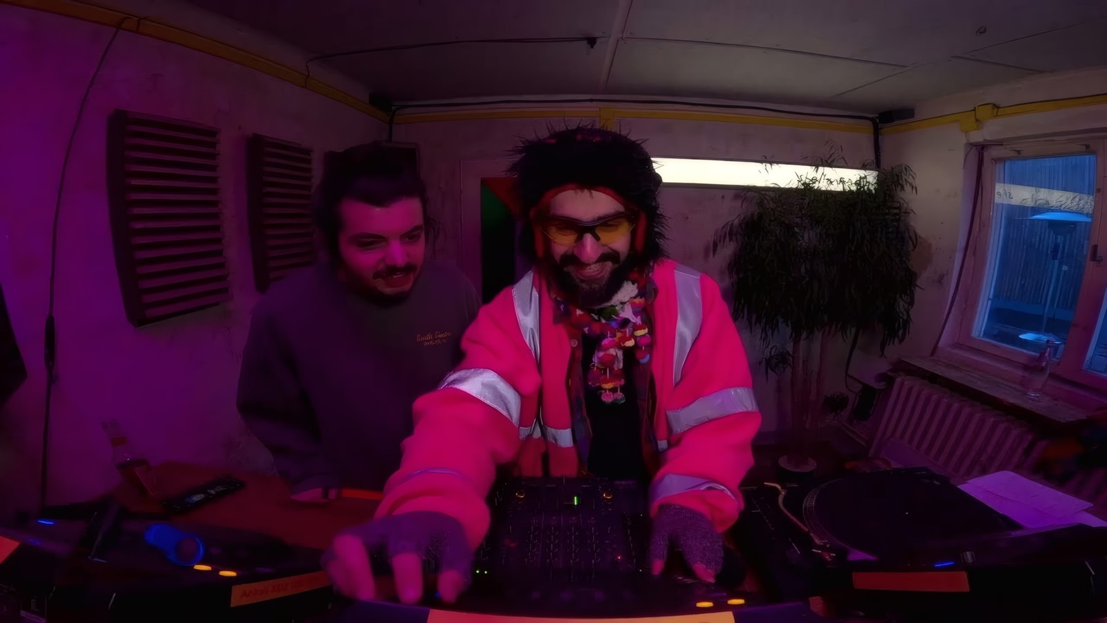 A Hundred Rubies: Solidarity with Iran w/ HOWAREYOU & Sabzipolo