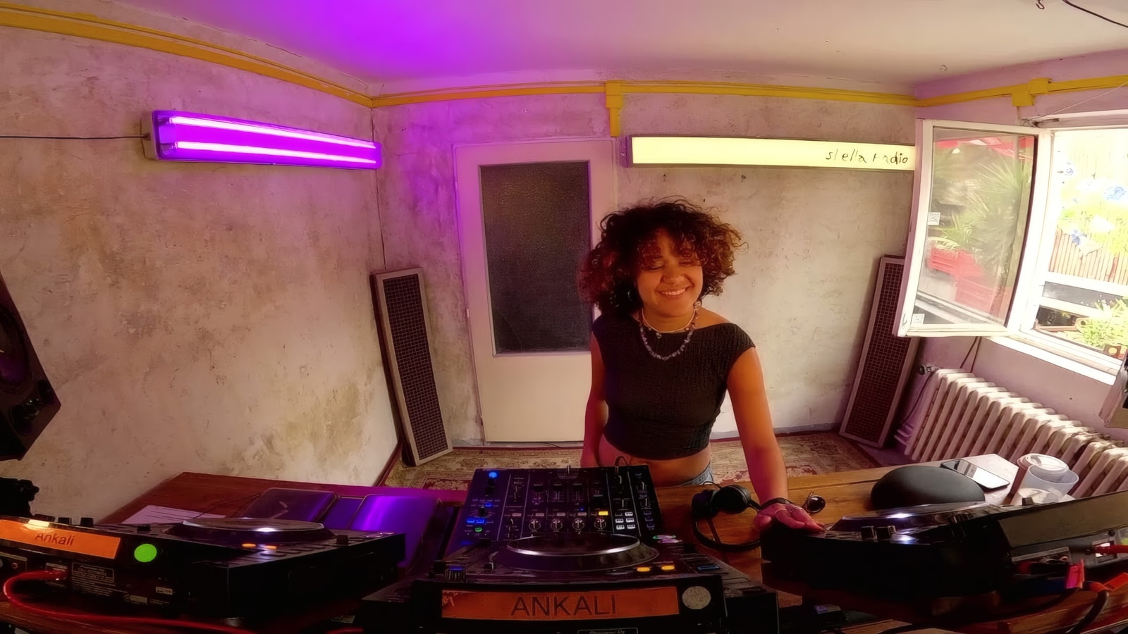 Famalay takeover w/ Hiba