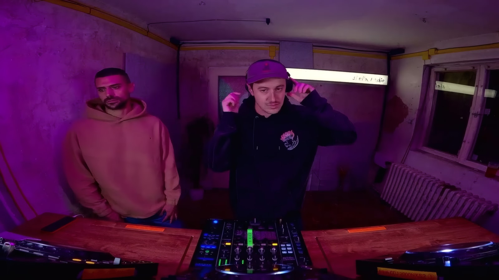 pit stop w/ Pulsar (carcosa B2B Bernout)